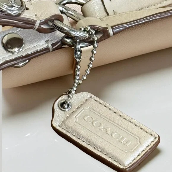 Authentic Coach Carly Leather Tote Bag in Shell! - Picture 10 of 16